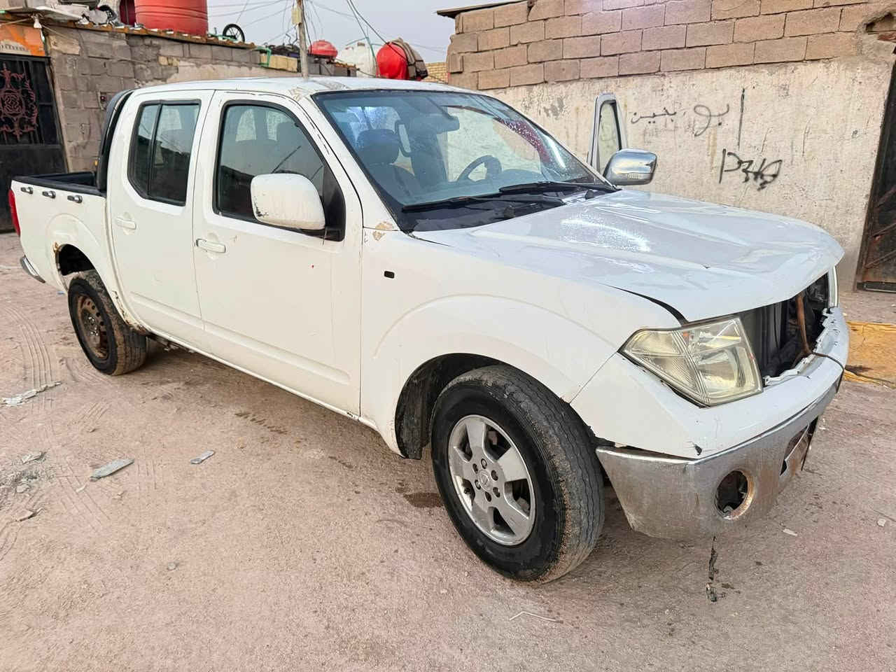 نيسان نيفاره للبيع حادث موضح بصور ابيع ع وضعه سياره مكفوله من الكلبه وجفيه مكينه vvt مكينه خير من الله  رقم مرحل سنويه تنتهي 2028 السعر خاص متواجد ع فيس وهاذه رقمي***********
