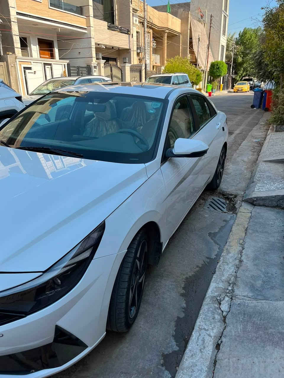 بيع و مراوس و ترهم اقساط اذا مقدمة زينة 
النترا 2023 خليجي (( كوري )) ماشية 32 الف كيلو بيهه جاملغ و بنيد مبدلات نفس اللون بدون صبغ و بدون دواخل و غرفتها بوضع الشركة رقم اربيل هزة و سنوية جدد جاهزة بدون أي نقص
 
مواصفاتها : 
فتحة 
بصمة 
تشغيل عن بعد
دخول ذكي
مري شفط
تبريد قطعتين 
حساس امامي خلفي 
لايتات و بگ لايتات لد 
شاشة كاربلي و كامرة دوارة بلاد

مكان السيارة بغداد بالسيدية اي استفسار خاص او اتصل *********** و بي واتساب
