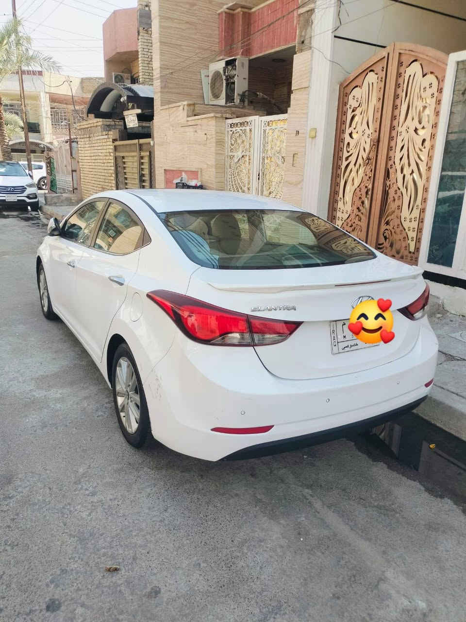 السلام عليكم النترا 2016 مسجلة 2015 محرك 1800 خليجي رقم بغداد باسمي تحكم جهتين فتحه تبريد قطعتين 
بيها جاملغ امامي الصدر مصبوغ وباب الصدر بارد زغير باب خلف الصدر صبغ وخمس اصابع يم فتحة البانزين صبغ وبيها حالوب هم ماشيه 132 الف نظيفة مابيها اي نقص مكينة حدادية تبريد تايرات كهربائيات كلها جاهزه وفيديو الضربه الي نصبغت على اثرها القطع المذكوره موجود قبل التعمير مكان السياره بغداد البلديات رقم الهاتف ***********
