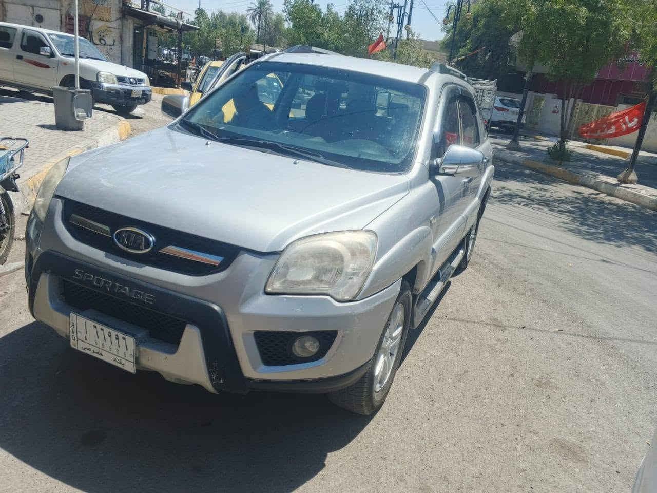 السلام عليكم سبورتج ٢٠٠٩ مكفوله كفاله عامه من صبغ من ضربه سياره على وضع شركه السعر ١٢٠ بيه مجال مكاني ديالى بلدروز رقم الهاتف ***********

