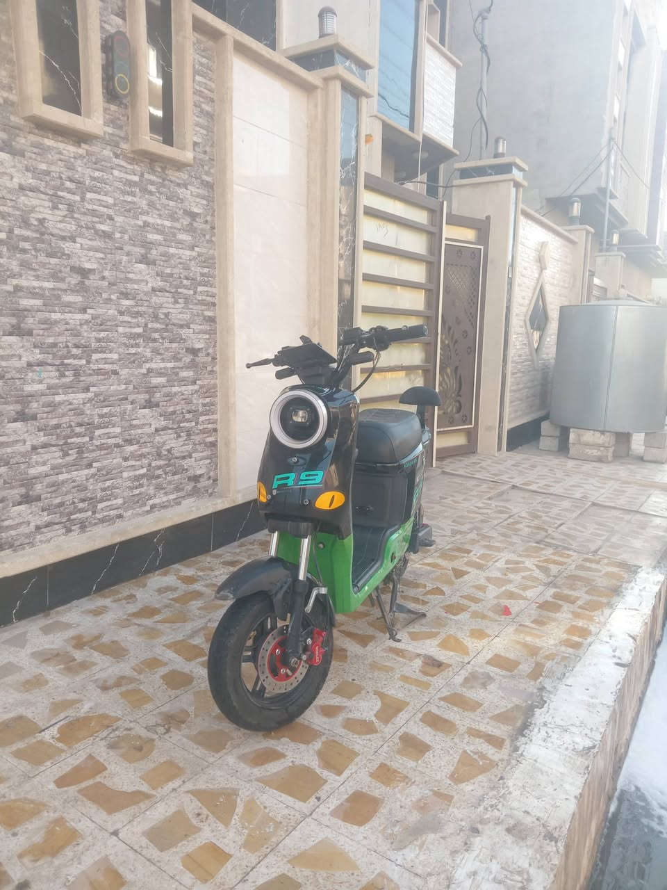 للبيع R 9.  3 بطاريات منفوخ
***********
