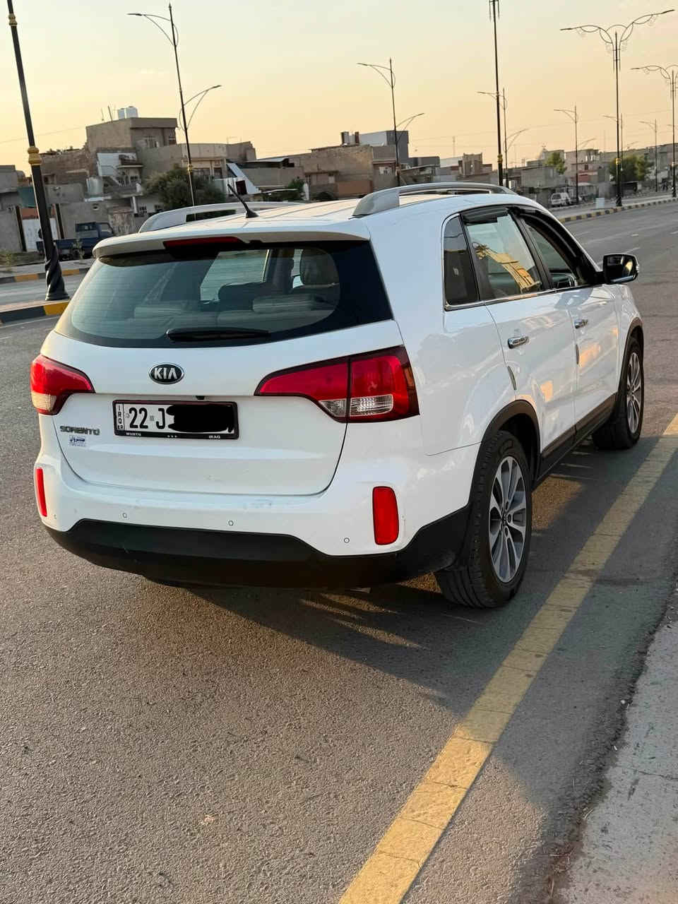 للبيع
🚗: كيا سورينتو 2015 محرك 4 سلندر كلين ونظيفة حيل

✨ المواصفات والتفاصيل:

 الموديل: 2015، وكلين تايتل ملاحظات خفيفة فقط

 اللون: أبيض ملكي، والسيارة مثل ما واضحة بالصور صافية ومضبوطة.

 المحرك: 4 سلندر، اقتصادي بالبنزين وعزمها حلو ومناسب

 القطاع العائلي: 7 راكب (3 رتب مقاعد)، كشنات نظيفة وتكفي العائلة كلها.

 التبريد: تبريد مركزي 3 قطع .

 الكماليات: رنجات أصلية، حساسات خلفية، إشارات بالمرايا، كشافات ضباب، وباقي المواصفات المعروفة.

📌 السيارة جاهزة هزة بشهر التاسع تسقط والسنوية جديدة 2025 السيارة باسمي وشرط التحويل 

💵 165 وبيها مجال

للاستفسار أو المعاينة أو على أحد الأرقام التالية:

 📞 ***********

 📞 ***********

📍 المكان: الموصل-حي القدس
