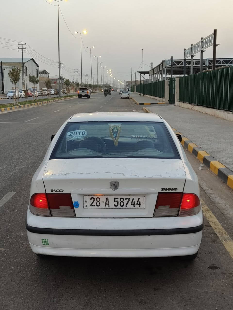 السلام عليكم سمند ٢٠١٠ السياره للبيع سياره مكينه وكير خير من الله بيه ضربه بل بنيد وبل جاملغ مثل ماموضح بل صوره ورجعته بارد السياره مال بيت اروح ورجع بيه لدوام والسياره نضيفه ومتعوب عليه رقم جديد نجف سنويه ل٢٨ شرط المداور ثاني السياره اي ضربه مابيه بس الي موضحه بل صوره تبريد عوزه بس غاز شغال. سعر ٣١وبي مجال بسيط مكاني بل نجف ***********
