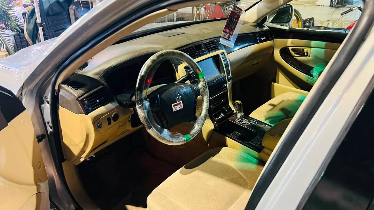 شاهينه موس٢٠٠٧گه وره به بچوك  كؤدوباركؤدي هه يه  بينوقساني مالي دؤسته يه ك پارچه بؤياخي هه يه 
سعري ٦٠گه لام مه عامه له يه برايه نه 
واتساپ ڤايبه ر***********
