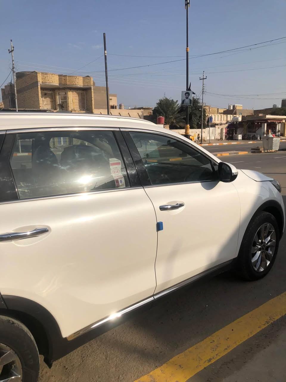 السلام عليكم
سورنتو ١٩ خليجي
السياره مكفولة كفاله عامه
رقم واسط باسمي
فول مواصفات عدا البانوراما
محرك ٦ سلندر ٣٥٠٠ 
٧ راكب
تخم تاير جديد
تبريد٣ قطع
بردات خلفيه
مفروشه جلد
مري شفط مع الترحيب
مقاعدكهربائيه
بصمه تشغيل +بصمةابواب+جنطه كهربائية حساسات امامية وخلفيه
ماشيه ١٣٥
السياره على وضع الشركه 
شاشه كبيره مع المواصفات الاخرى المعروفه
السعر ٢١٠ وبيه مجال
مكان السياره/ العماره مركز
اللتواصل ***********
