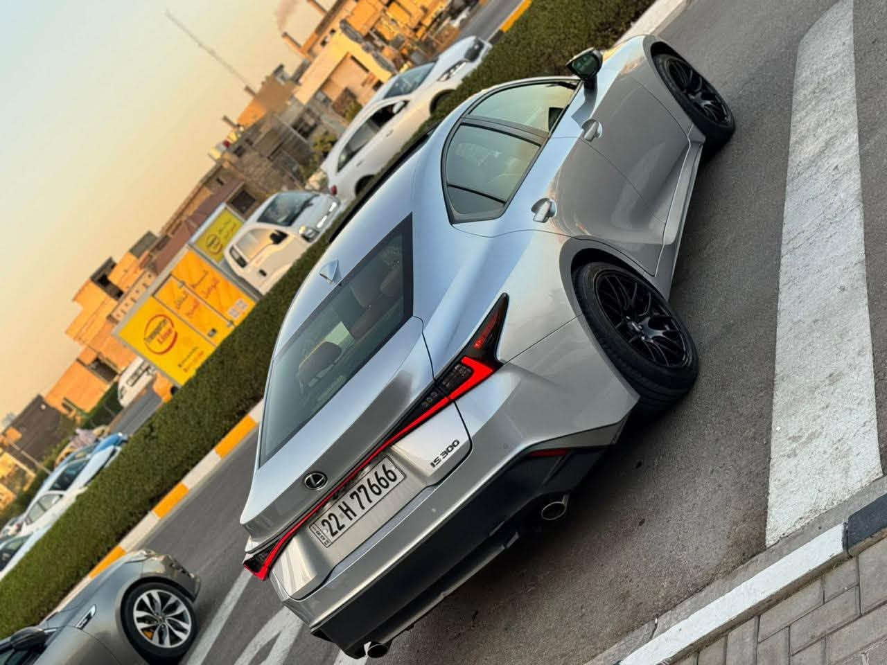 لكزس IS 300 • 2021 • دفع رباعي