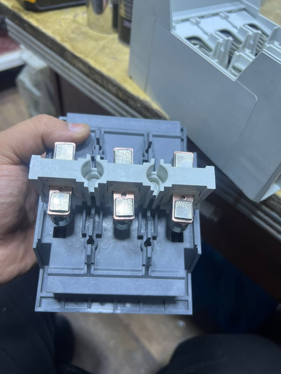تم وصول كونتكترات وقواطع Abb
اصلي شرط الفحص‎%‎انسب الاسعار
كويل متغير وكويل ثابت✅❤️
عنوانه بغداد عكد النصارى خلف جامع ابو التمن مباشرة 
توجد خدمة توصيل 🚚 لكافة المحافظات @إشارة***********
