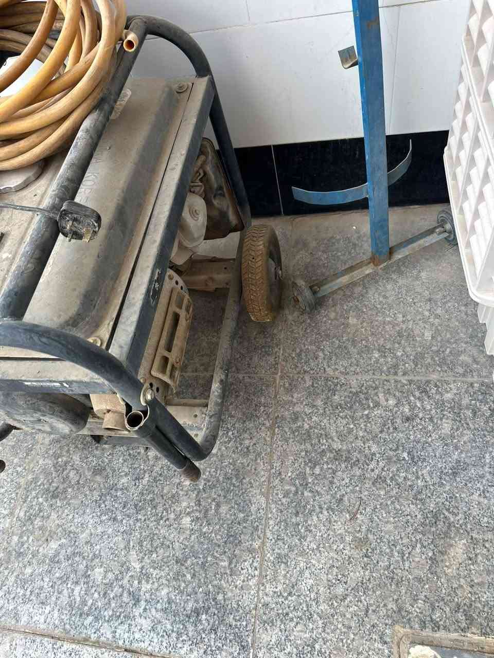 ثلاجة • أجهزة منزلية • أغراض