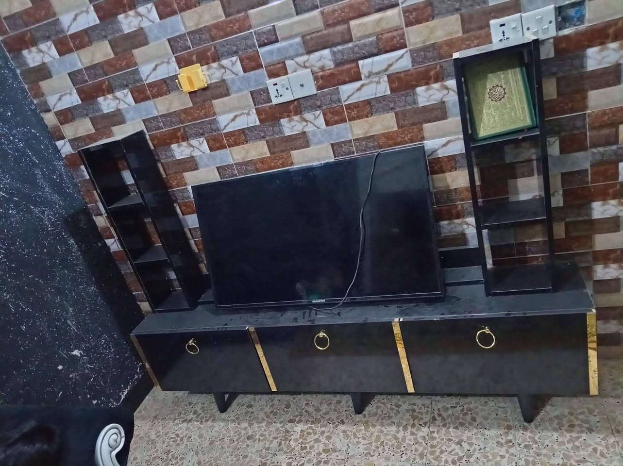 مرحبا غراض للبيع كلهن كلمن وسعره واتساب *********** مكان زعفرانيه
