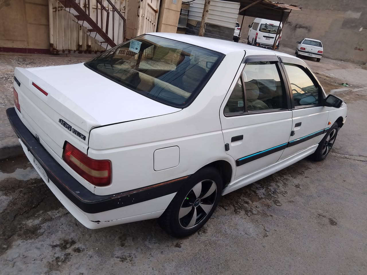 بيجو جي ال اكس موديل ٢٠٠٩ محرك لاصرف ولاتبخير كير اوتوماتيك صدر أمامي وخلفي جديد تخم تاير جديد تبريد ثلج دوشمه عام مكان السياره بغداد السعر ٣١ وبيهه مجال قليل ***********
