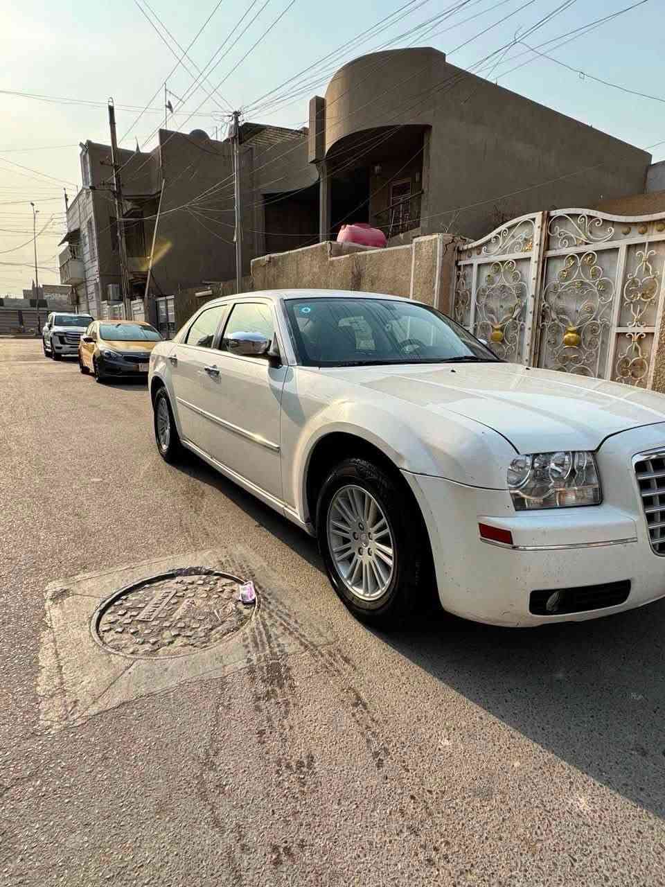 اوباما 2010 كنديه محرك  2700  6 سلندر ماشيه199 الف  السياره بدون صبغ ومكفوله گير ومكينه تحكمات كشن وشاشه تحكم لمس وكامره خلفيه مع دوران وحساس مبدل بيها قبق الجنطه والبنيد فقط ابلادي وبارد ب الجاملغ الامامي طعجة موجوده صورتها جدآ بسيط ولون السيارة ابيض⚪️
تبريد ثلج ❄️ وتخم تايرات جديد و ويلات جدد
الرقم بغداد خصوصي السنويه بأسمي ما ساقطه  تحويل ثاني يوم

💎 ســعــر ✅ ::  135 ورقه 📮

ملاحضه : مكان السياره بغداد والسياره استعمال شخصي مو مال خط تجي تفحص السياره سونار وتگلبها بيدك السياره نضيفه حيل

الرقم 
***********
