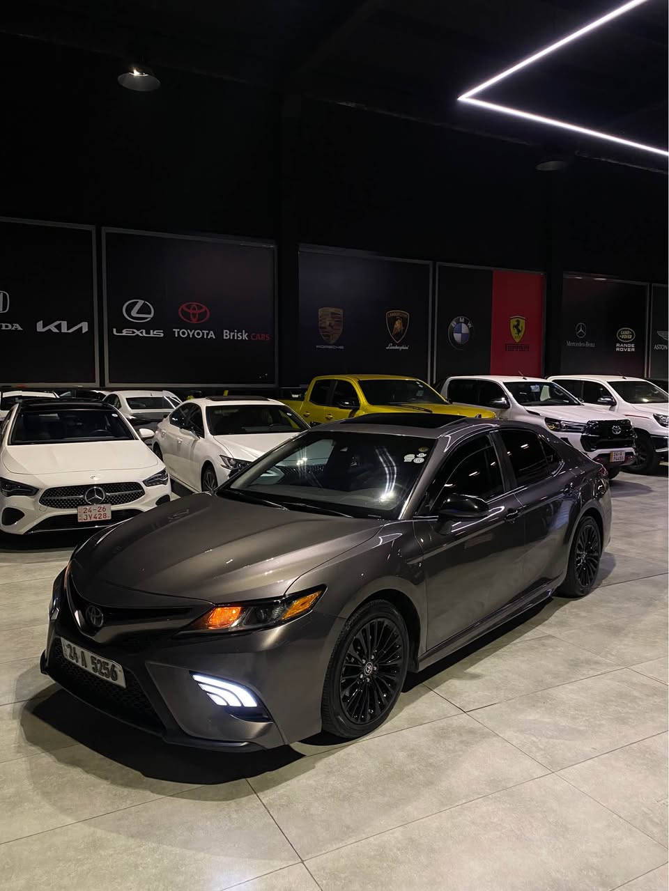 🔥 TOYOTA CAMRY SE 2020 🔥
🚘 كامري SE موديل 2020
✅ Clean Title – كلين تايتل
🎨 لون خارجي رمادي غامق مميز
🖤 داخلية سوداء
🛞 جنوط SE رياضية سوداء
🌙 فتحة سقف
✨ سبويلر خلفي رياضي

• محرك 2.5 لتر 4 سلندر
• قوة تقريباً 203 حصان
• قير أوتوماتيك 8 سرعات
• دفع أمامي FWD
• وضعية قيادة رياضية Sport Mode
• تشغيل بصمة/زر تشغيل
• مثبت سرعة
• تحكم بالمقود
• شاشة وسطية
• كاميرا خلفية
• حساسات ومواصفات أمان تويوتا
• نظام تنبيه ومساعدة المسار
• نظام فرملة طوارئ
• مثبت سرعة متكيف
• أنوار أوتوماتيك
• مرايات كهربائية
• مقاعد أمامية كهربائية
• داخلية SE رياضية
• دبل عادم خلفي رياضي

🔥 SE — شكل رياضي، قيادة ممتعة، واقتصادية بنفس الوقت

سيارة حيل نظيفة بدون ملاحظات 
مكفولة كفالة عامة 
گير و محرك دواخل و كهربائيات مكفولة 
تحويل وكالة و غرامات ب شرط سيارة ب أسمنا 
ماشية ١٢٩ الف ميل تقريباً 
ب سعر بلاشش 
سعرها 187$ ورقـــة و بيها مجال 🔥
للأستفسار اتصل على هذا الرقم 
كورك-واتساب
*********** Singapore

