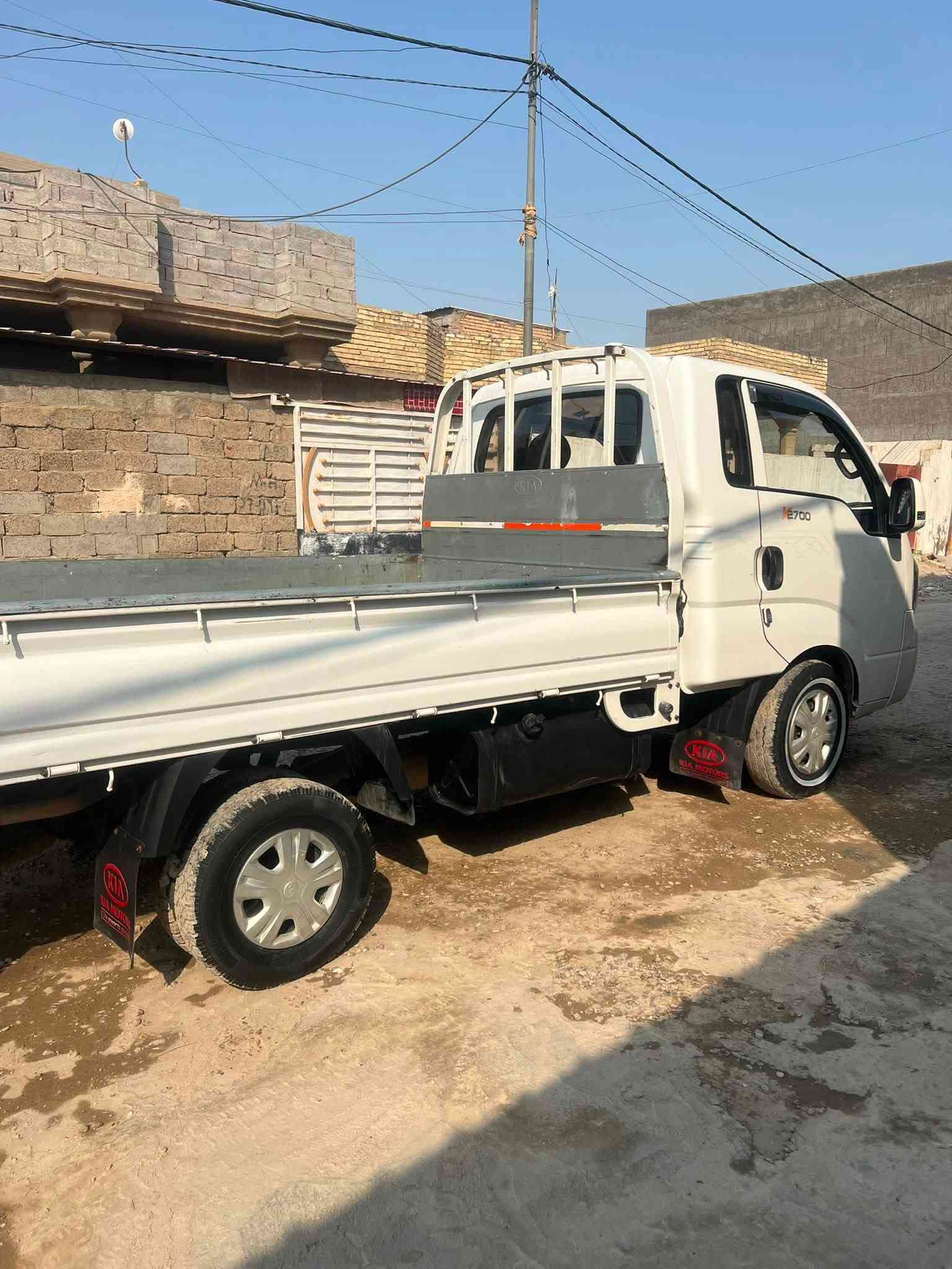 سلام عليكم كيه٢٧٠٠موديل22نضيفه رقم بغداد بسمي بيه بارد بصيط  عنوان بغدادابوغريب سعر 133وبيه مجال ***********
***********
