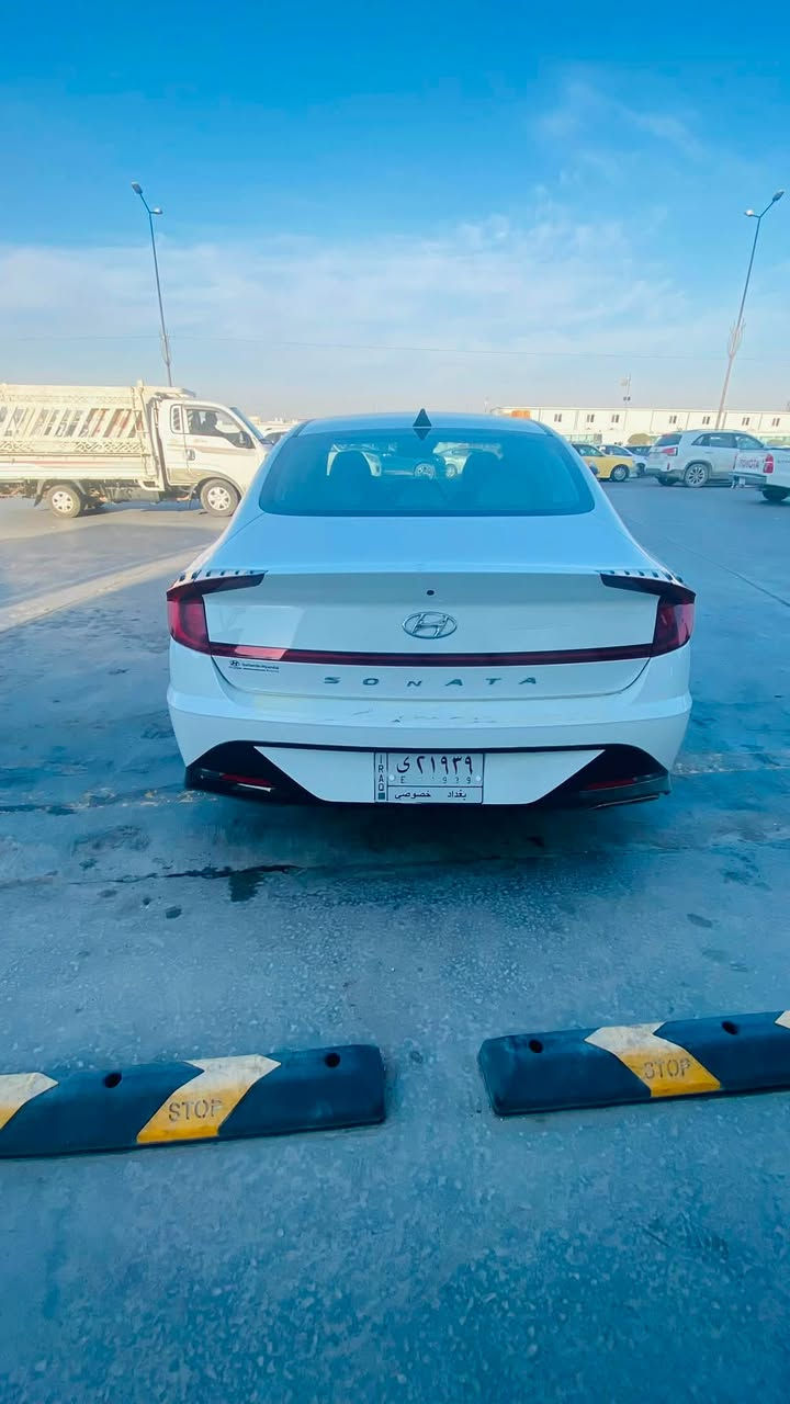 سوناتا 2021    الشكل الجديد مرقم بغداد معوقين 
وارد امريكي 
بنيد مبدل   بس
 السعر 150 وبيه مجال 
مواصفات SEL تجي فول عدا البنوراما
محرك 2500

أنظمة قيادة متعدد 
رادارات امامي جانبي خلفي
قيادة آليه * تحديد مسار 
لايت زينون عالي ناصي 

بصمة تشغيل + بصمة ابواب + تشغيل عن بعد
كشن كهربائي
تدفئة كشنات
اوتو هولد توقف ذاتي اثناء الازدحام 
تحكمات استيرن فول
سايد بريك بصمة
صندوك ذكي + بصمة
وشاشة نظام ابل كار بلي
وباقي المواصفات معروفه للسيارة 

الديوانية
واتساب او الاتصال عالرقم***********

