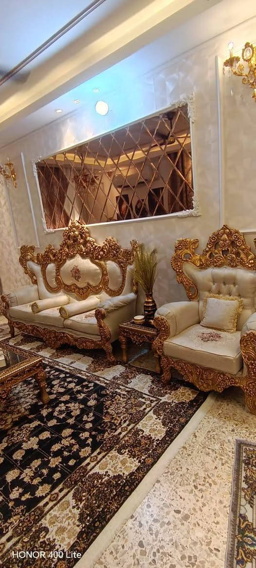من رخصت الادمن تخم ملكي نظيف جدآ 10مقاعد للبيع السعر 700 مكاني القاسم للإستفسار رقم الهاتف ***********
