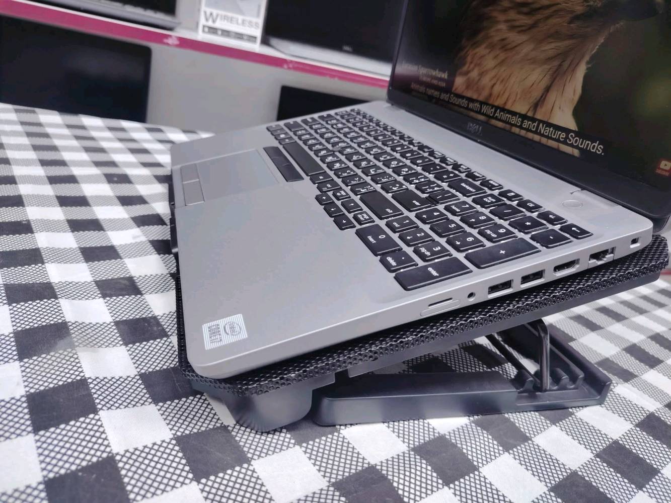 بمعالج i7 من الجيل العاشر وبسعر مناسب 
مناسب لـ: الدراسة، الأعمال المكتبية، المهندسين،البرمجه
💻 Dell Latitude 5510

   المعالج: Intel Core i7 10
-الرام: 8GB DDR4 M.2 — قابل للتطوير
-التخزين: 256GB SSD — قابل للتطوير
-الشاشة: 15.6 بوصة
-كرت الشاشة: Intel UHD Graphics مدمج

🚙التوصيل مجاني لجميع المحافظات مع ملحقات
🖱️ماوس
💼حقيبة
🔌شاحنة
التواصل واتساب : ***********
السعر بـ400 الف دينار فقط