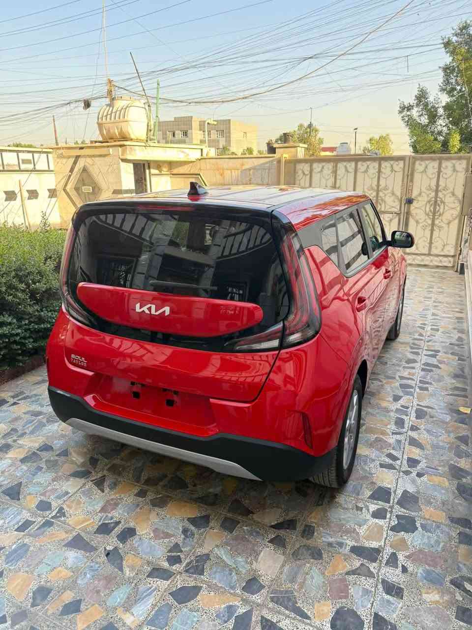 السلام عليكم للبيع فقط 
كيا صول موديل 2024دخول جديد بدون رقم منفيس بسمي بيها رقم فحص مؤقت المواصفات S
رادرات امامي خلفي جانبي 
مكينه 2000دوش توقف ذاتي 
ويل كب تحديد مسار بصمه كرسي كهرباء شاحن واير ليس وبعد هوايه مواصفات صور الحادث ورقم شاصي بل منشورحادثها جانبي بيها بابتين وجملغ صبغ  
ماشيه 22الف جديده لوك السياره مكاني بغداد جديدة السعر 133$ورقه الاتصال‬

‭***********‬
