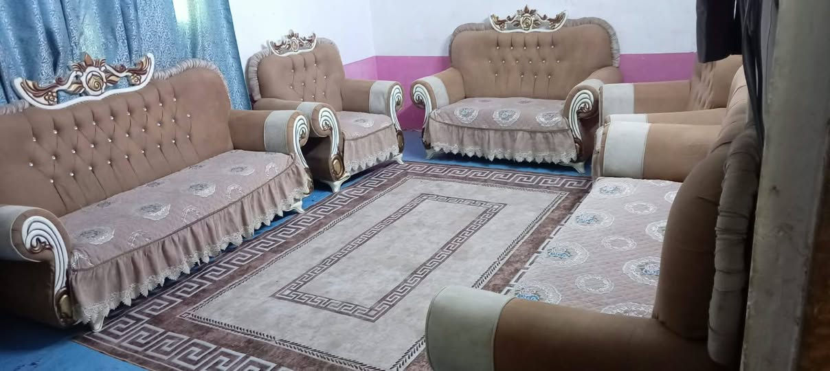 ١٠مقعد • ملكي • نضيف