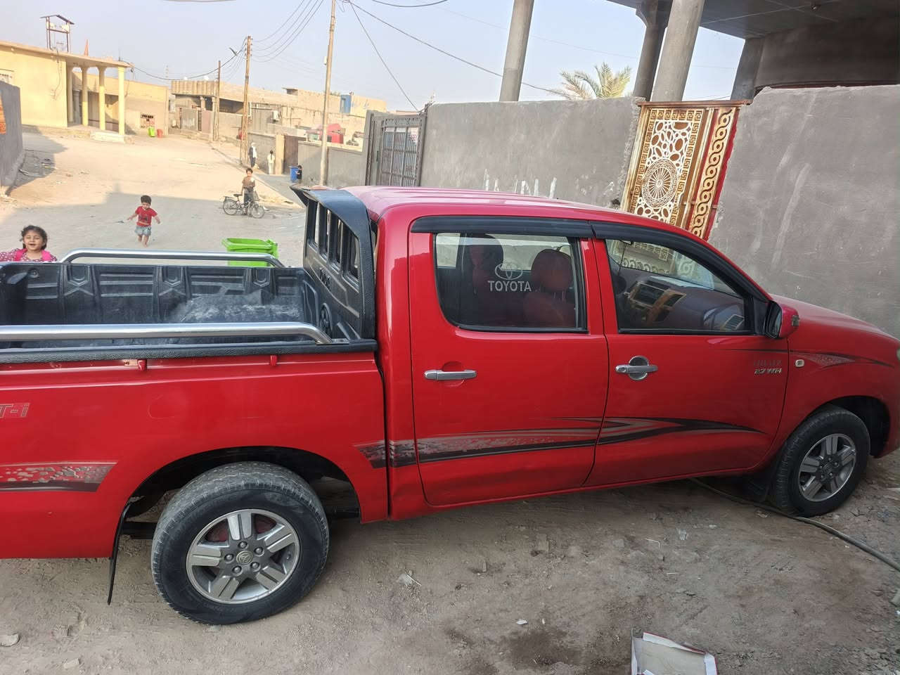 سياره • موديل ٢٠٠٩ • للبيع