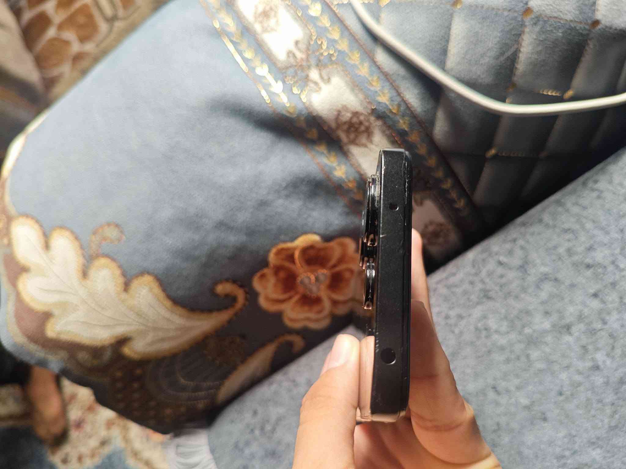 السلام عليكم عندي جهاز للبيع POCOM6 ذاكره 256 ورام 8+4 بي كسر بل ضهر  وسعره 140وبي مجال عنواني كركوك الأسرى المفقودين هذا رقمي للتواصل وتساب ***********
