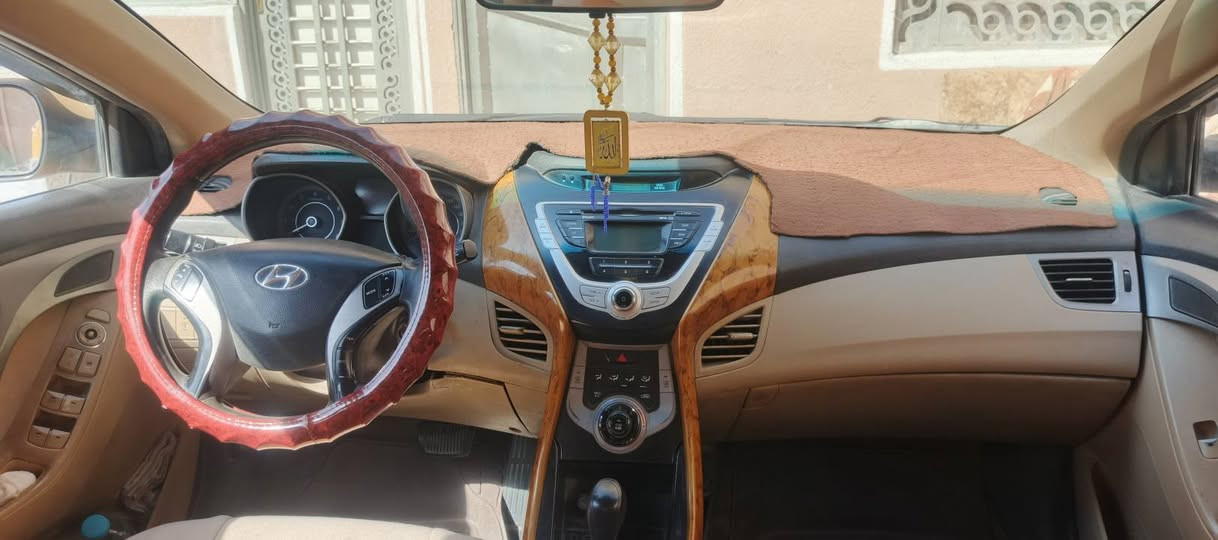 السلام عليكم النتره موديل  2014خليجي للستفسار على هاذه الرقم *********** مكاني البصره 
+964 770 286 9911
