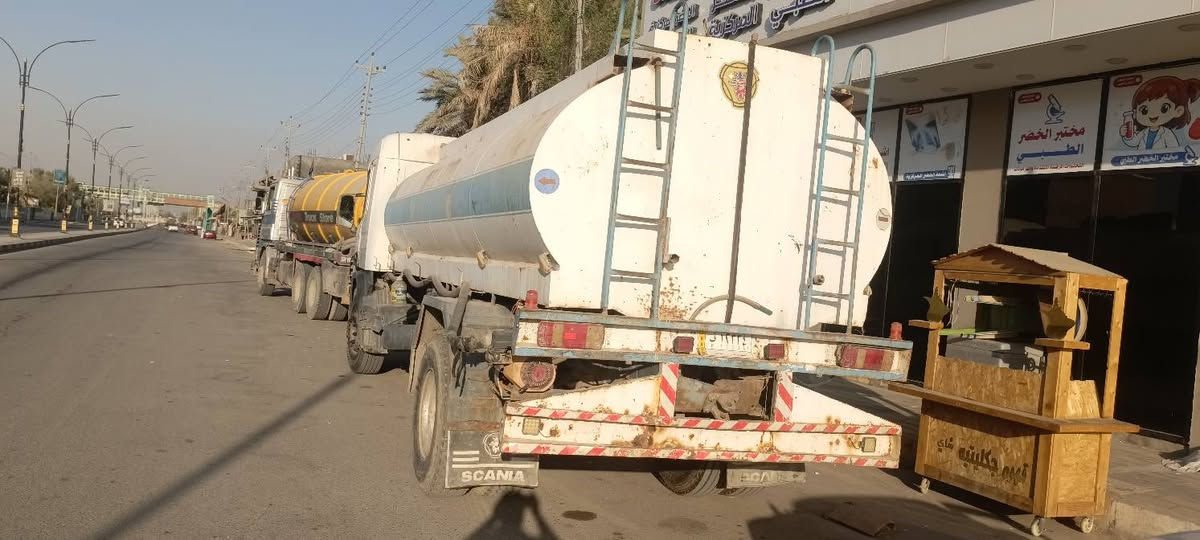 سكانيه موديل 2000
تنكر 
رقم صاحبها
‏‪***********‬‏

