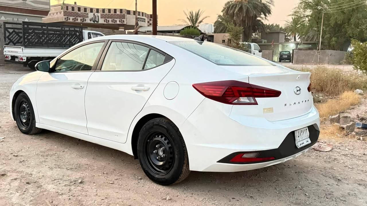 النترا موديل 2019
وارد مريكي 
مكينه 200
كير AT
تخم تاير 
حداديه 80
ماشيه 116
السعر 123 
وبيها مجال 
مكان بسمايه ***********

