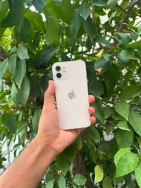 iPhone 12 لون الابيض المميز 🤍 نموذج m ذاكرة 64 بطارية 76‎%‎ ميصرف شحن ...