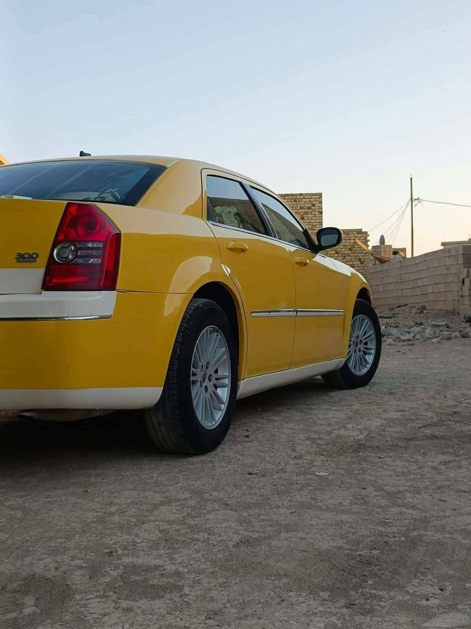 السلام عليكم أوباما موديل 2008 بيع ومراوس حسب القناعه سياره ليبل واحد ما عده البنيد  كير مكينه بل جيس  مكلف بل نشر رقم صاحب السياره ***********
