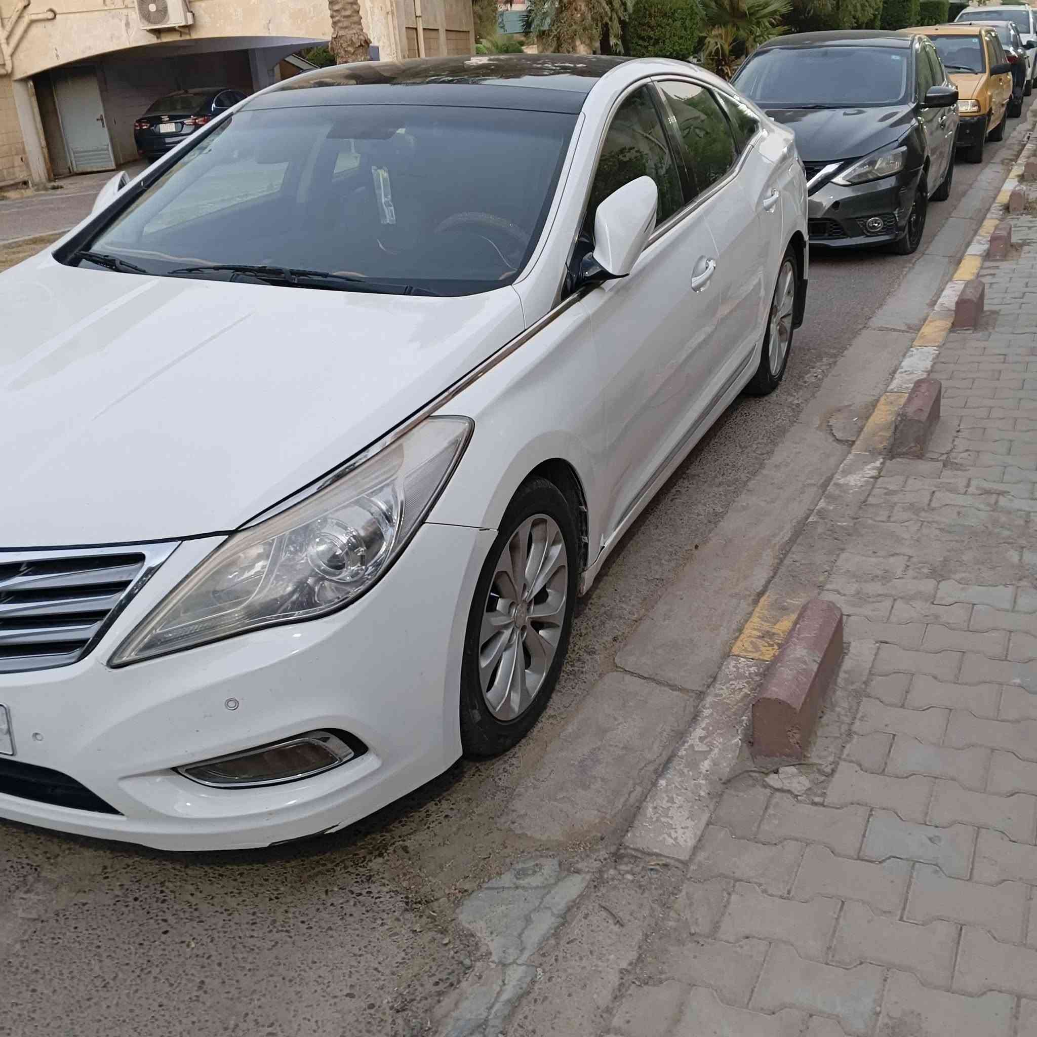 السلام عليكم ازير 2013 خليجي محرك v6 3000 سياره جديد فول واحد على واحد رقم بغداد ومكان السياره بغداد  بيه فقط 3قطع صبغ بدون دواخل مكفول السعر 120 للاتصال ترهم مراوس حسب السياره   ***********

