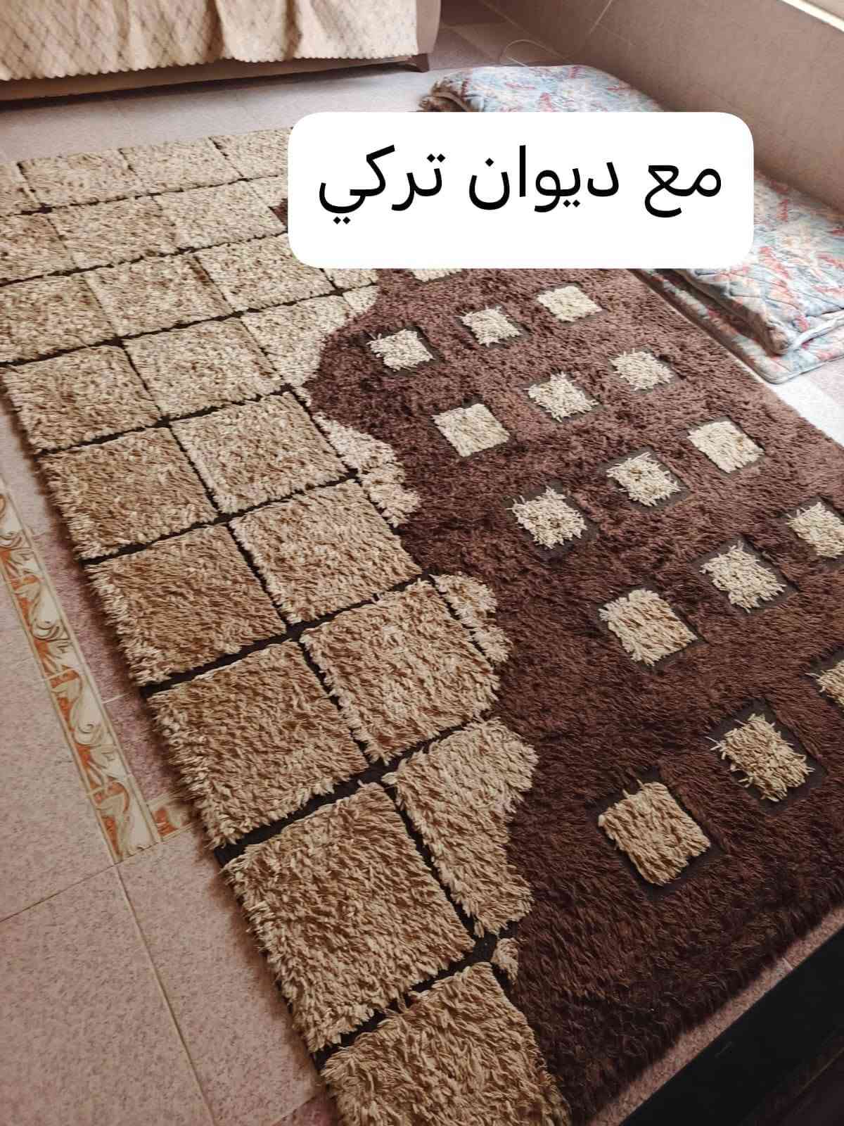 بيع اثاث منزلي مستعمل في سليمانيه
رقم اتصال ***********

نص مكتوب في الصور:
- سنك 50
- مع ديوان تركي
- کاونتر بسعر 120
- ديوان تركي ينقلب اريكه مع زوليه طبلات سعر 100
- ثلاجه 100
- مايكرويف سعر 15
- قنينه غاز 50
- غساله ملابس بسعر 60