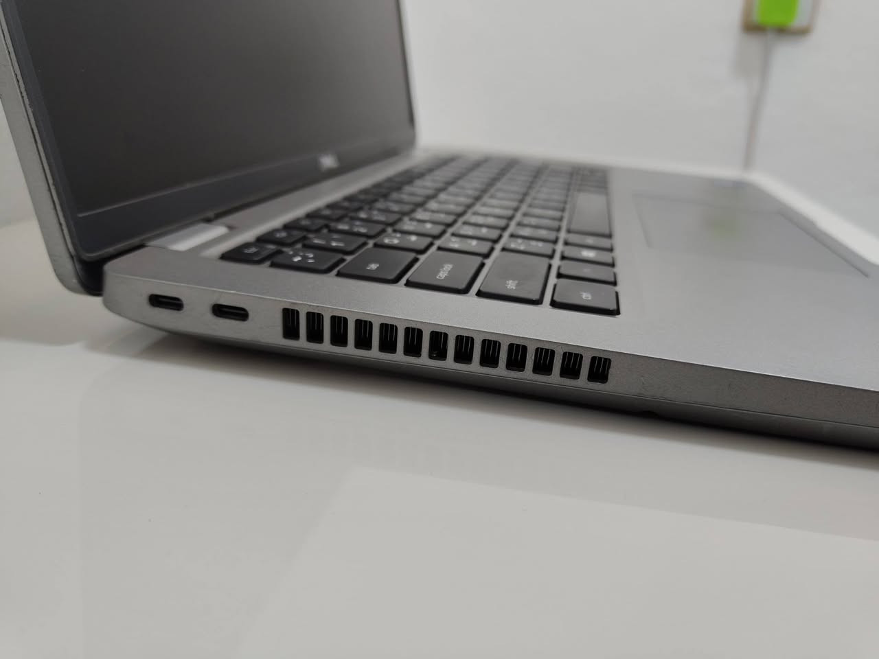 للبيع
Dell Latitude 5421
Core i5 gen 11 H

Ram 8 GB  DDR4   3200  MT/s 
Hard SSD M.2  512
كارت شاشه داخلي 
شحن تايب سي

الملحقات   شاحنه + جنطه + ماوس بلوتوث
السعر 330,000

***********
