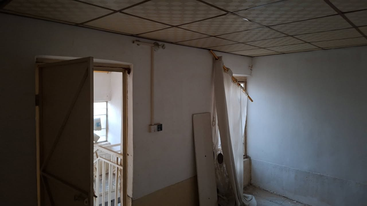 🏠✨️بيت للأيجار في حي الفرات ✨️🏠
🏠✨️متكون من طابقين الطابق الأول حمامات خارجية عدد 3 وغرف نوم عدد 2 واستقبال و صاله ومطبخ وغرفه في الطابق الثاني 🏠✨️
الاستفسار ***********
