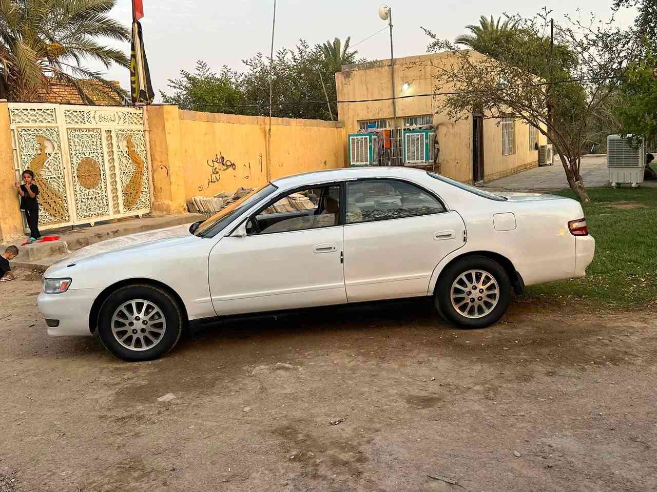 يالله شيزر موديل ٩٤. سياره مكفوله كص نقل جثه. عيب شرعي. مكينه وكير وحداديه تخم تاير  كله جديد. ما بيها اي نقص. سيار ه  
جهازه. مكاني. ناصريه. رفاعي. 
مكينه ثنين ونص ففتي. 
سعر ٤٠ ورقه وبيها مجال قليل 
***********
