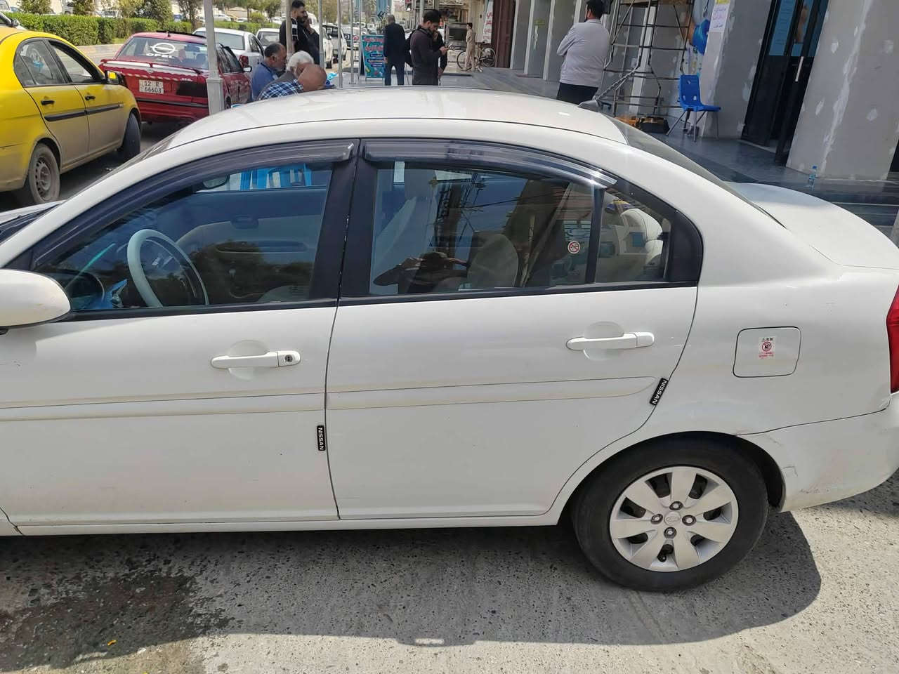 اكسنت للبيع 
توماتيك 🚗 
وأرد كوري  ✅ 
موديل 2010
رقم أربيل  ✋ 
سنويه جديده ✋ 
شرط التحويل ✋ 
هيئه غرامات صفر 
محرك 16 
 محركه كير شرط 
 
طخم أمامي جديد 
سعره (٩٠) 
السياره ضرر   وبنده فقط وبيهاا تلكيطاات  والباقي
وكدام العين 👀 
المكان موصل ال أيسر 
‭‏‪***********‬‏
‏‪***********‬‏
