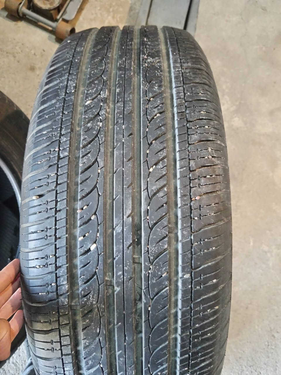 تايرات للبيع جدا نضاف
زوج 235/65/17
وطخم 185/70/14
للتواصل واتساب ***********
