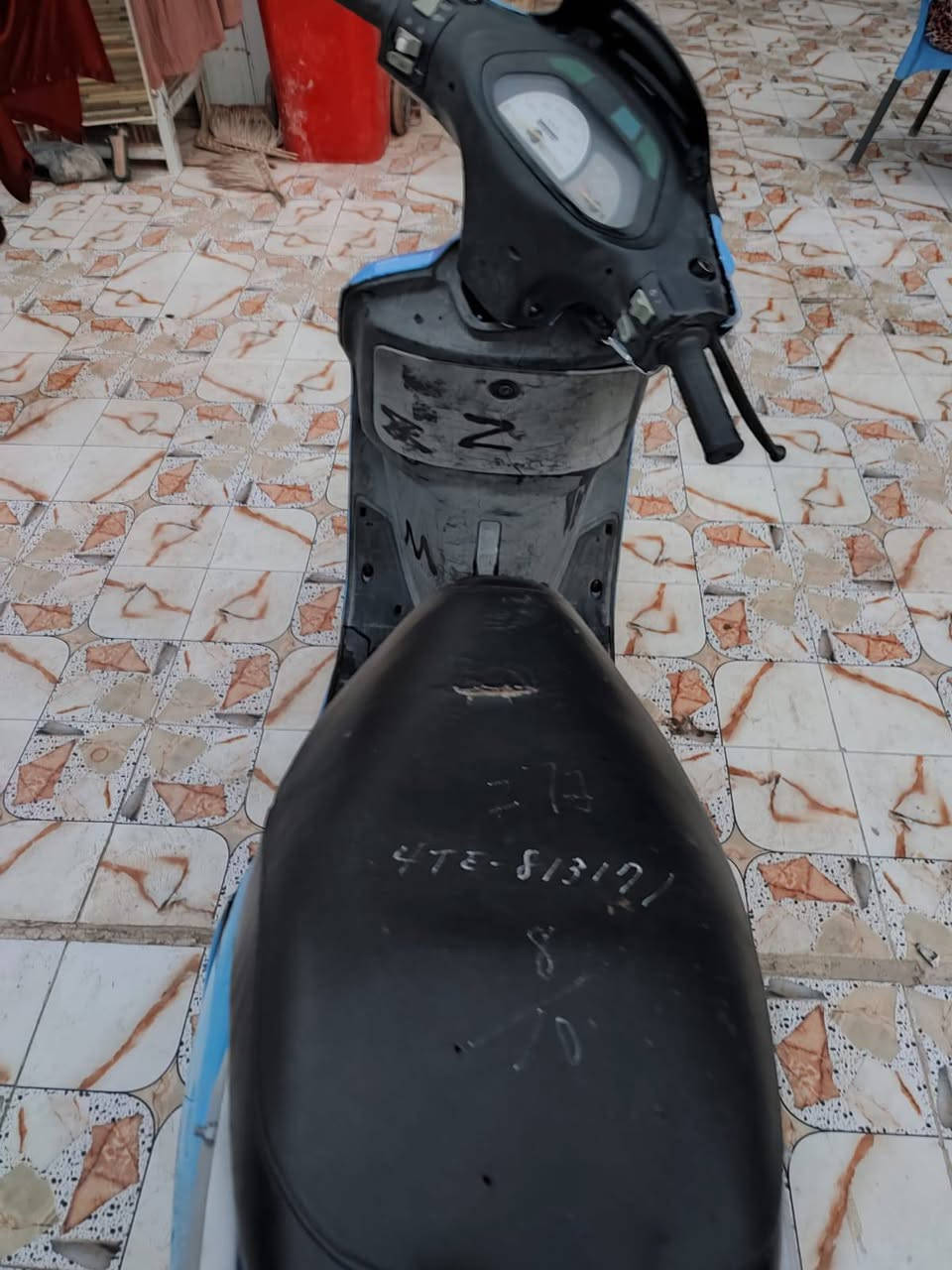 السلام عليكم
فراشة فحل دسك للبيع 
دراجه حاويه مكينه ما مفتوحة عل شرط 
شلعه معدلل نعومه 
كهربائيات كله شغال 
دراجه ما تنسمع الله شاهد 
كله ابلاد جيب مصلح وياك 
دبلات اشاير هورن كله شغال 
دراجه متعوب عليه 
مكان نجف ابو صخير 
الرقم *********** 
خاص ماعندي
