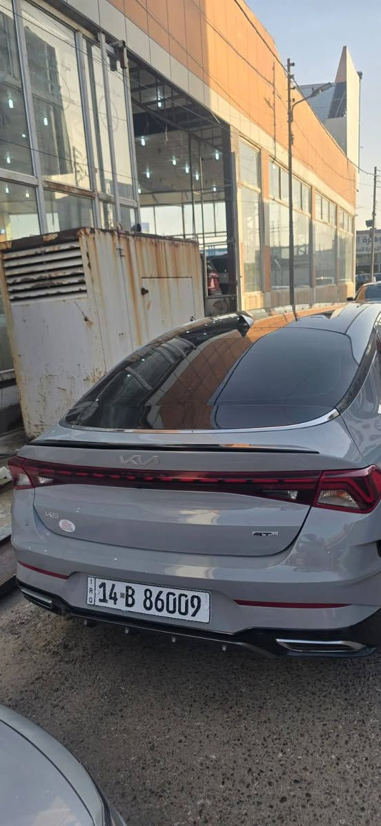 K51600T gt line 
لون اسمنتي 2024 السعر 175 وبيها مجال بسيطالسياره قطعتين بيها وبارد شبر والباقي كله كفاله والسياره فوول للأخير فتحه سقف وبانوراما وفوول للأخير 
حادثها وتساب راسلني
الزبير خلف مستشفى دار الشفاء
*********** البصرة, العراق
