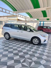 يتوفر خط طالبات من (المشتل /المعلمين/رئاسة المعلمين /الامين الاولى و ا...