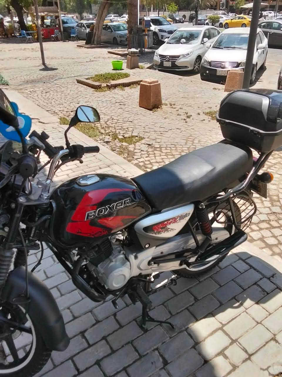 السلام عليكم دراجه لبيع بوكسر جبلي المديل 22رقم بغداد الاكلزي بسمي المكينه جديده شاصي كفاله دراجه مال بيت السعر 2500وبيه مجال المكان مدينه الصدر قطاع 35هاذه رقمي ***********واتساب موجود @

