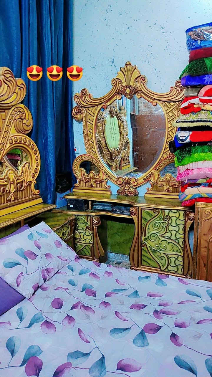 بيع  غرفة  اخشاب
السعر 400  الف
بغداد حي اور 
رقم موبايل   ***********
