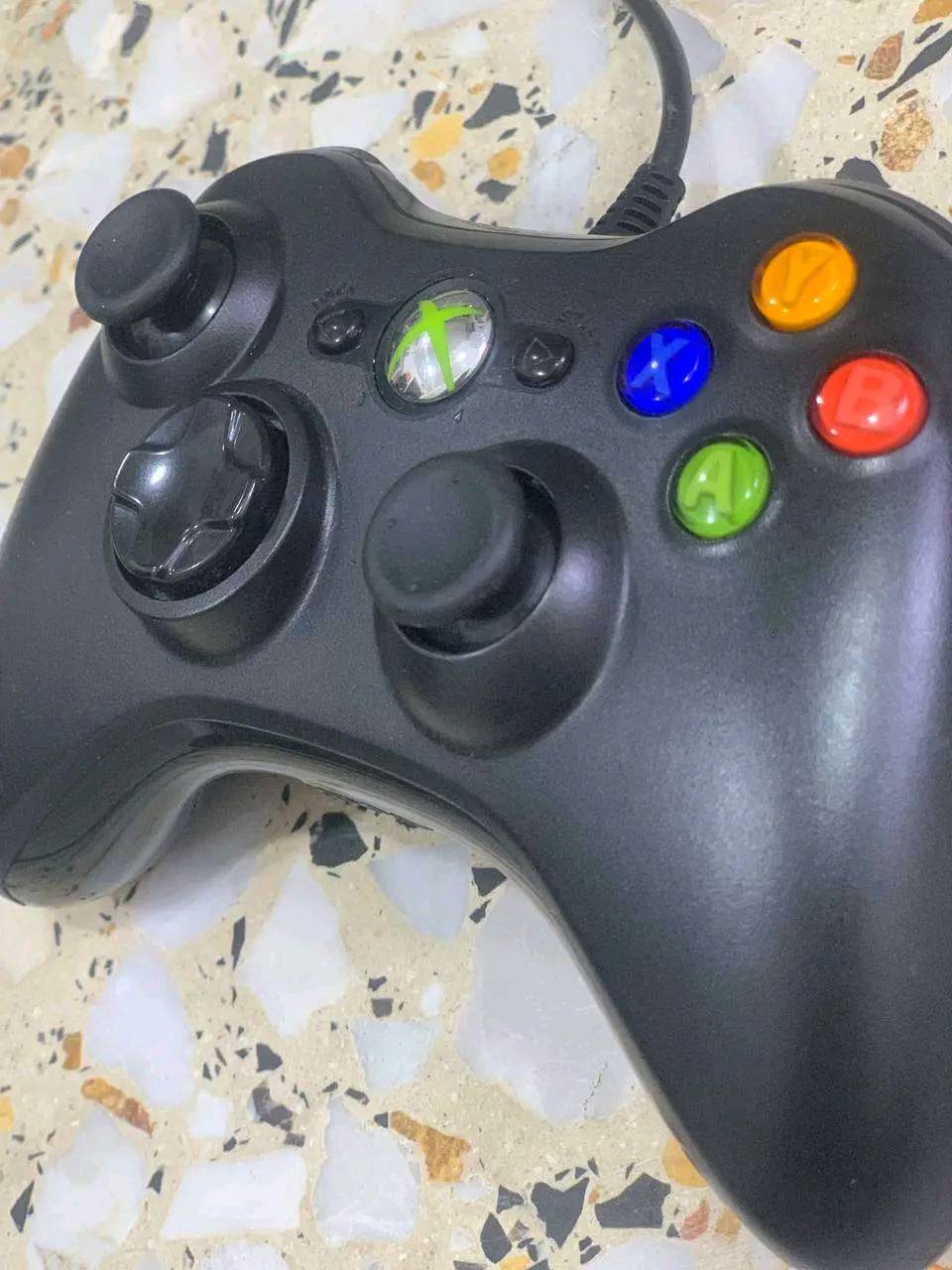 بلي اكس بوكس 360 للبيع السعر 100و بيم مجال وللستفسار  مع جوستك2.     و قرص و بي العاب ميه  ***********