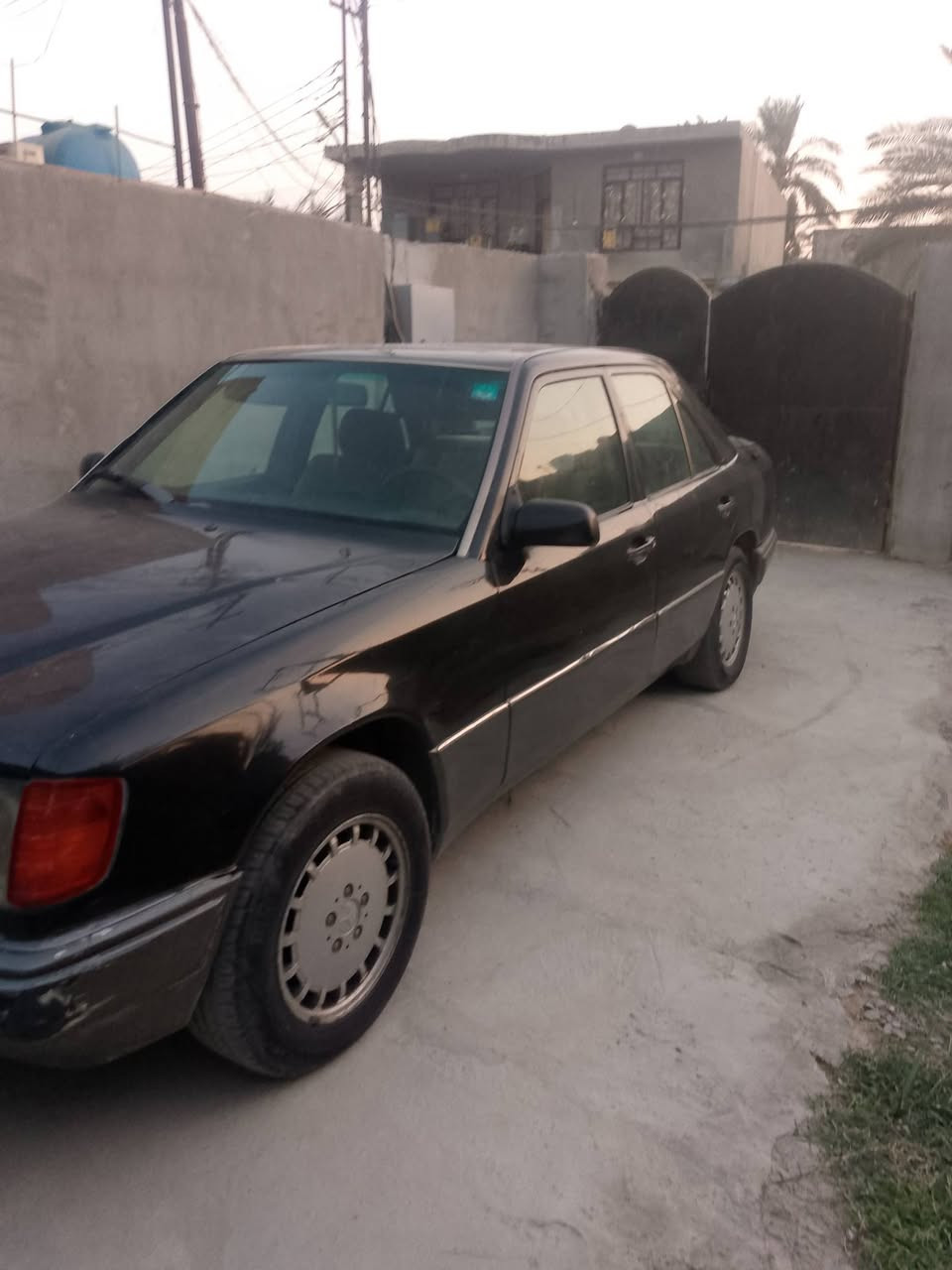سيارة مارسيدس دب اوربي رقم انبار موديل 1991 السعر 38 ورقة
للاستفسار ‏‪***********‬‏
