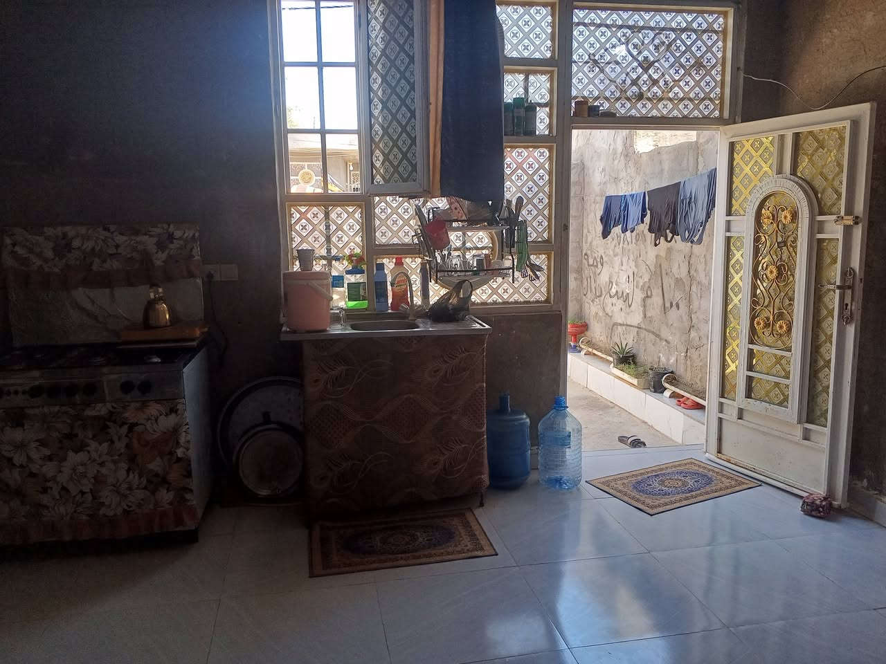 مشتمل ١٠٠م • حي الجوادين • سقف سندوشيت