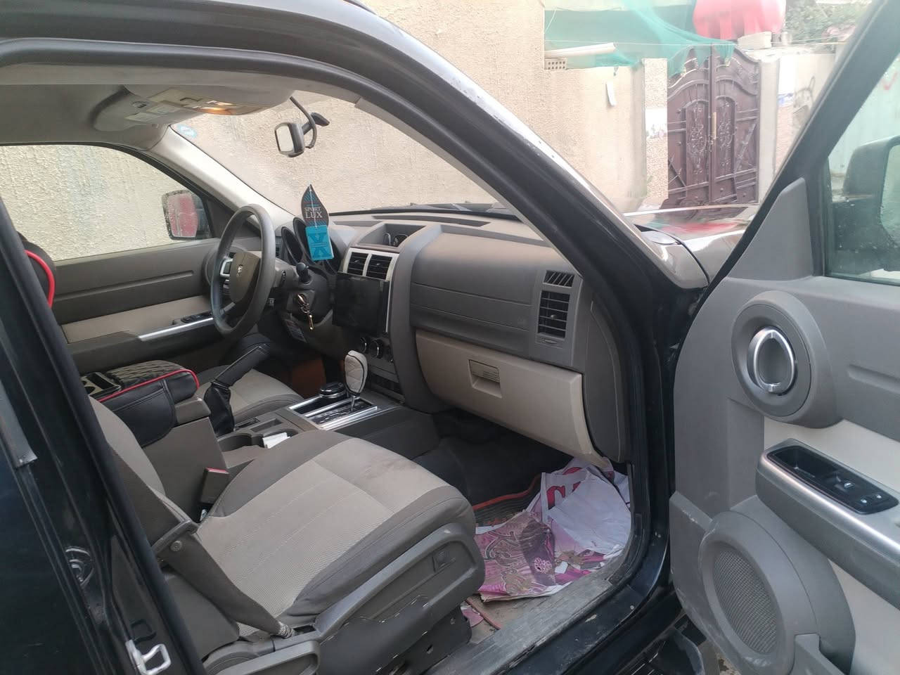 دوج نيترو ٢٠٠٩ سياره بدون صبغ فقط كلير بل بنيد صدر جديد تخم تاير جديد باتري جديد ويل بلادي داخل جديد لايت زنون سليمانيه بسمي سعر 80$ ***********
