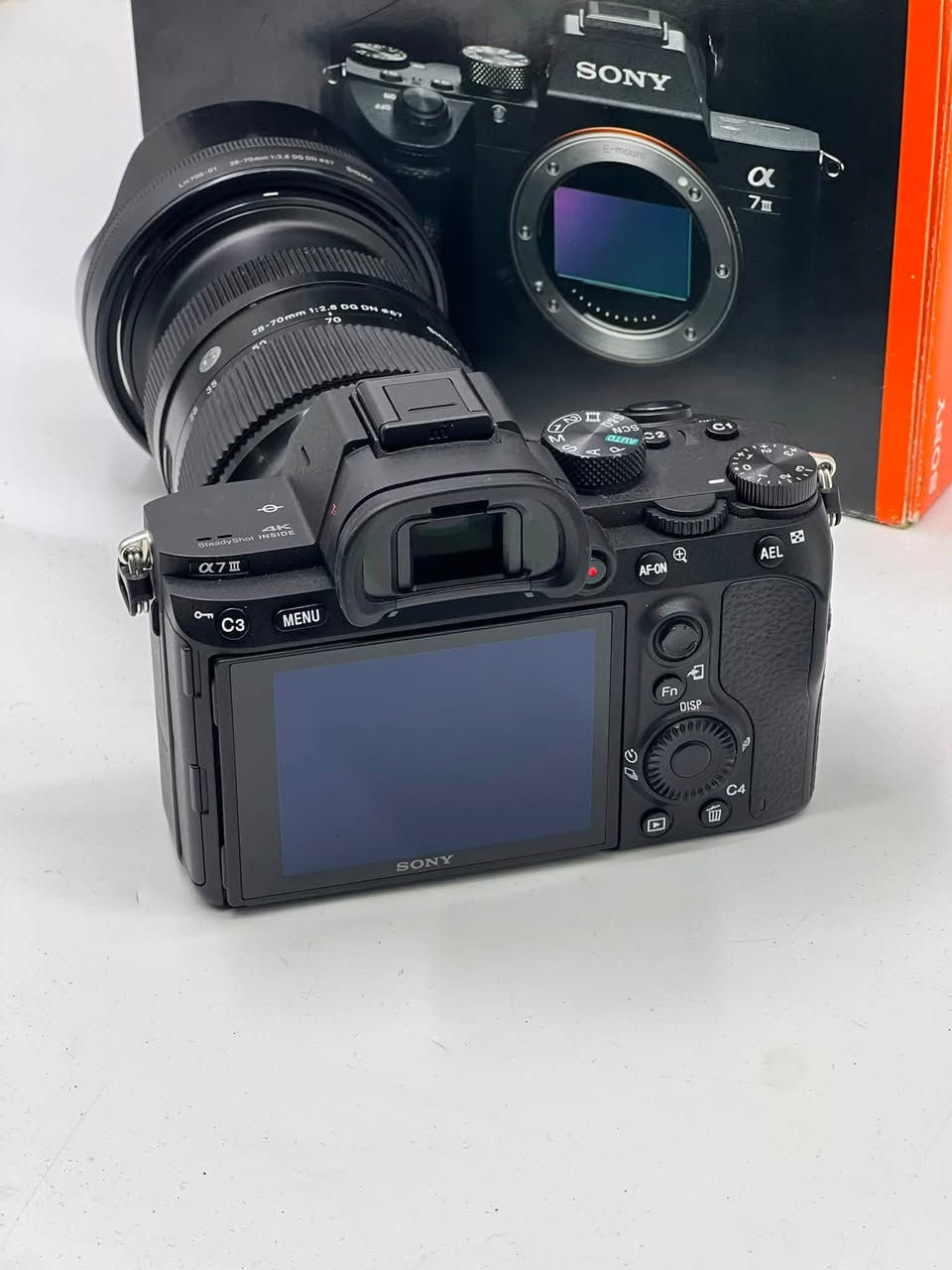 كأمره سوني   (💣 ✨a7-lll 📸💣) نضافه 99/100 كامل ملحقات شتر 2k فقط🔥
كارتون 📸 

3- حزام كتف✅

4- شاحنه اصليه ✅

5 بطاريه اصليه ✅ 

الدفع بعد ال فحص و القناعه التامه 

 ***********
