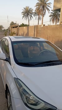 النترا موديل 16 خليجي ماشيه 92 ألف فقط بيه بنيد صبغ اثر دحجه جدا بسيطه...