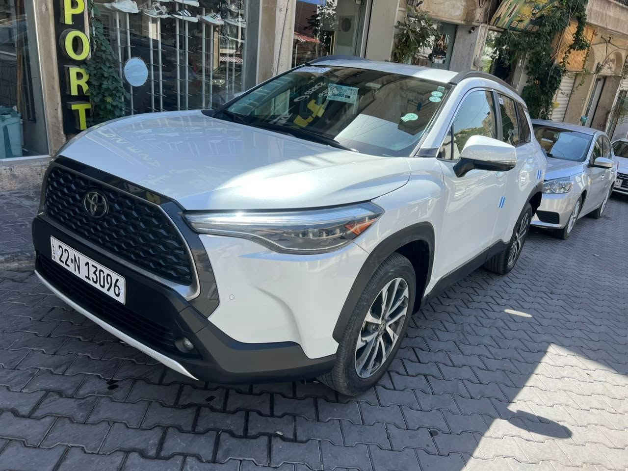 كرولا كروز أمريكي موديل 2022 مواصفات XLE فول بدون سلايت بيه 3 قطعه صبغ جملخ خلفي أو بابين  بدون داخل بدون ايرباك حجر رادار كولو بلادي ماشيه 39 ميل مكان سياره عقره تلفون *********** سعر 167 حادث مع رقم شاصي موجود بل صوره
