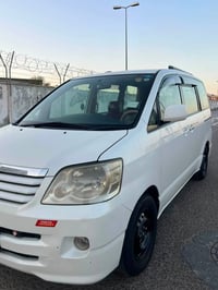 تيوتا نوها • ٢٠٠٤ • مكفوله