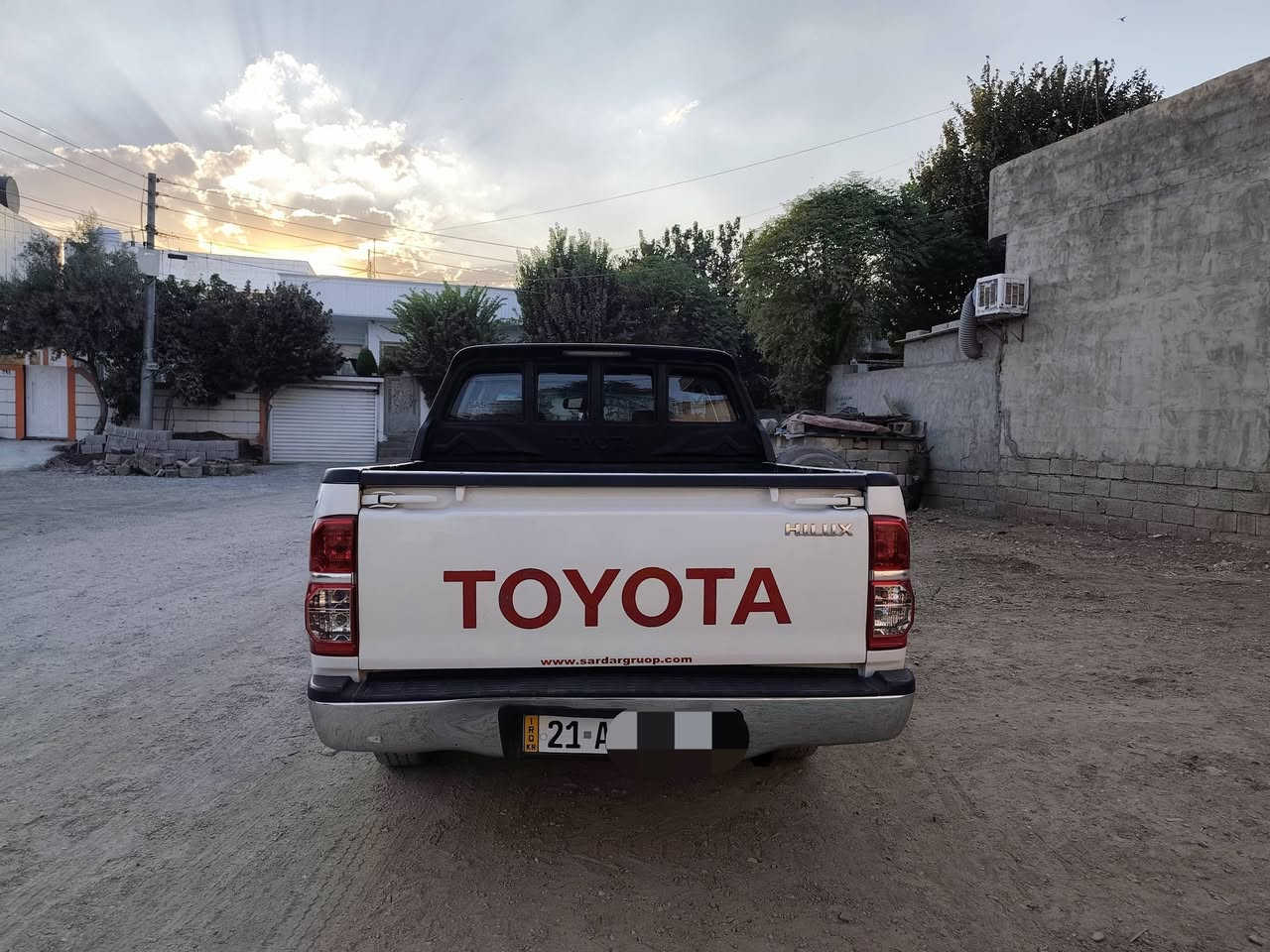 {بەناوی خودا)}
🔥 تۆیۆتا هایلۆکس (Toyota Hilux) بۆ فرۆشتن 🔥

​🔹 مۆدێل: ٢٠١٣

🔹 ڕۆشتن: ١٢٩ هەزار کم (ڕاستەقینە)

🔹 مەکینە و گێڕ و ئەکسل: بە شەرت و بە مەرجی تاقیکردنەوە..

🔹 سەنەوی و ژمارە: تا ساڵی ٢٠٣٠ تازەیە و بەناوی خۆمانەوەیە.. (ئامادەیە بۆ تەحویل و بەشەرتی غرامە)
بۆ زانینی نرخ پەیوەندی بکە..

📞 ژمارەی پەیوەندی / واتس ئەپ: ***********

​📍 شوێن: سەیدسادق
